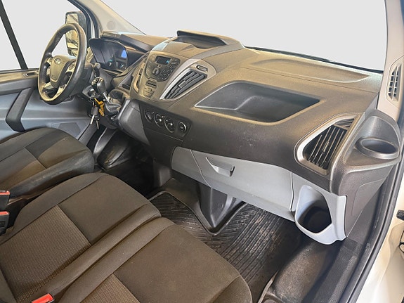 Ford Transit Custom 16 of 17