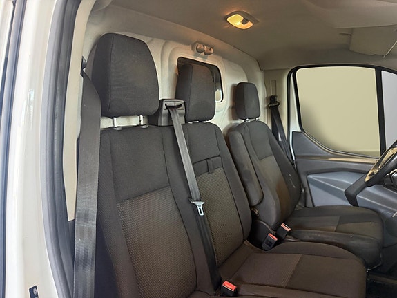 Ford Transit Custom 15 of 17
