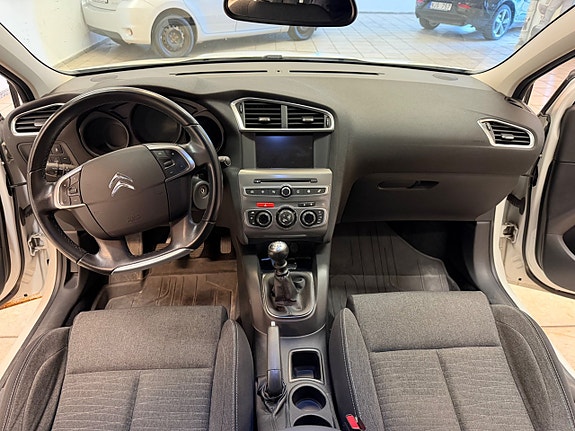 Citroen C4 9 of 12