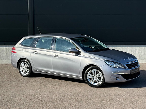 Peugeot 308 SW 4 of 5