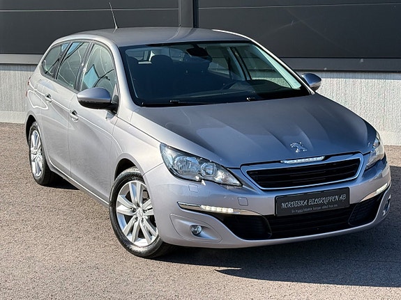 Peugeot 308 SW 3 of 5