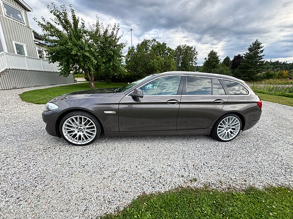 BMW 535d 4 of 5