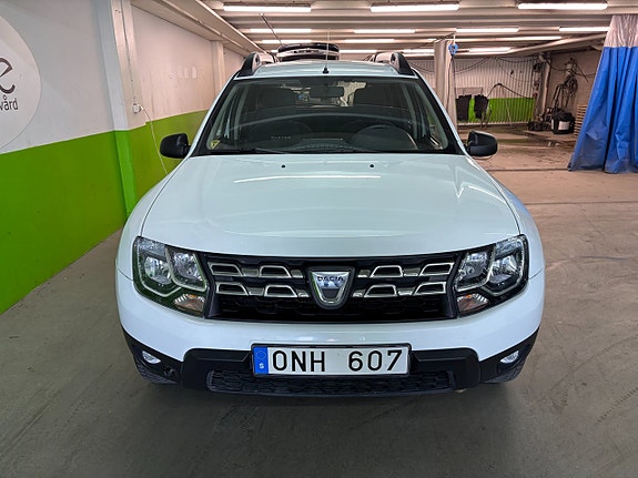 Dacia Duster 2 of 5