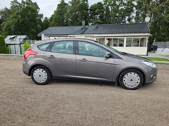 Ford Focus 5 of 5