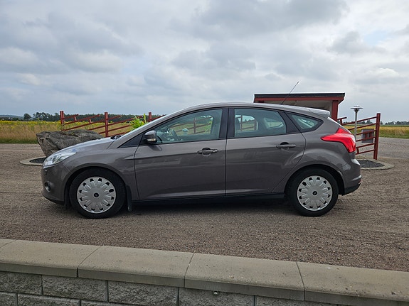 Ford Focus 4 of 5