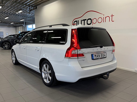 Volvo V70 4 of 5