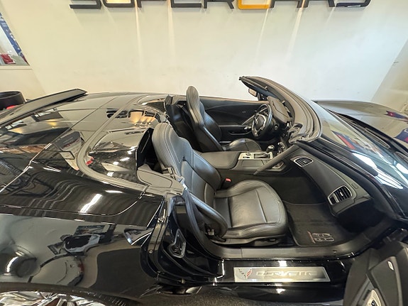 Chevrolet Corvette 11 of 24