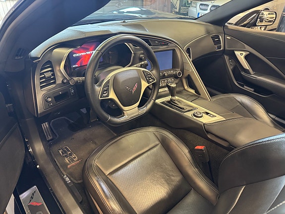 Chevrolet Corvette 13 of 24