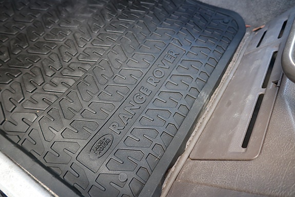 Land Rover Range Rover 8 of 16