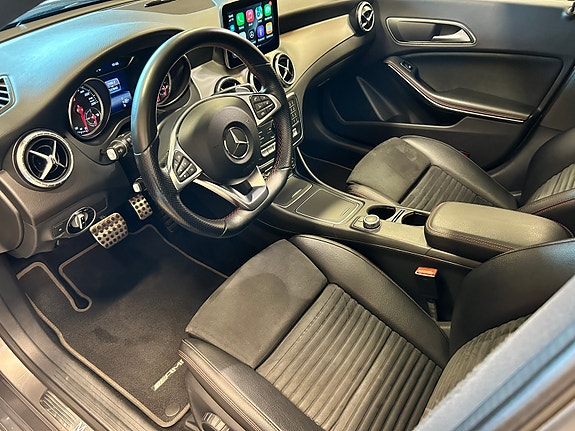 Mercedes-Benz CLA220 d 3 of 5