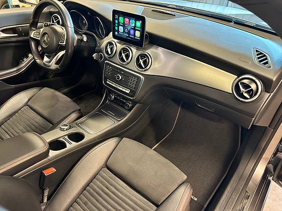 Mercedes-Benz CLA220 d 4 of 5