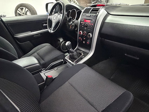 Suzuki Grand Vitara 11 of 12