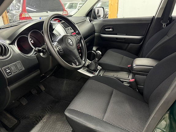 Suzuki Grand Vitara 12 of 12