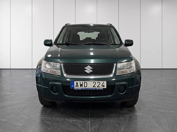 Suzuki Grand Vitara 2 of 12