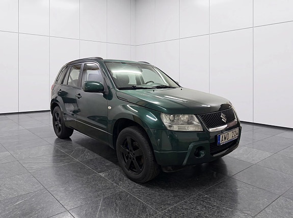 Suzuki Grand Vitara 3 of 12