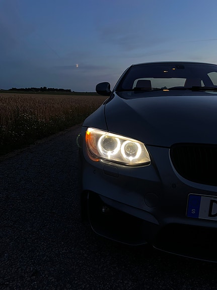 BMW 325d 4 of 5