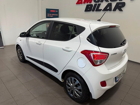 Hyundai i10 10 of 17