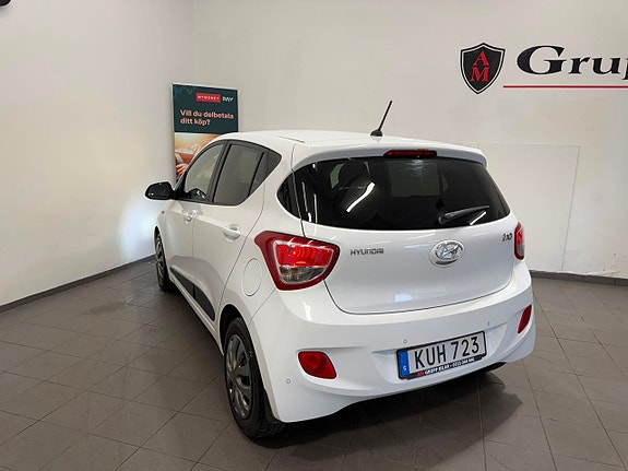 Hyundai i10 13 of 17