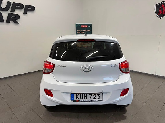 Hyundai i10 8 of 17