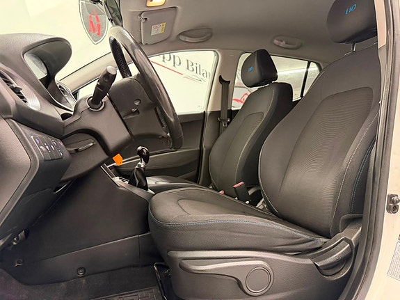 Hyundai i10 15 of 17