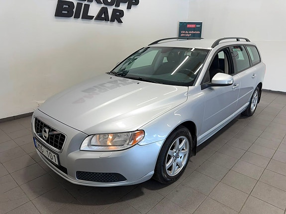 Volvo V70 12 of 16