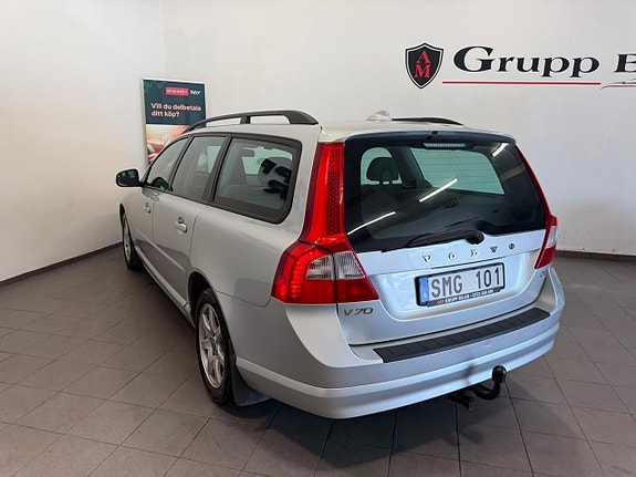 Volvo V70 11 of 16
