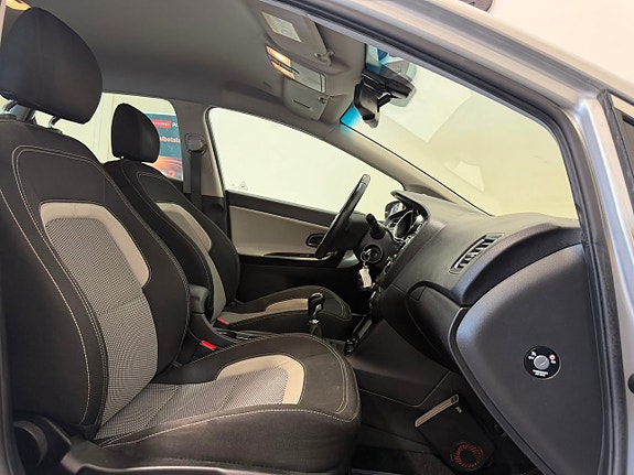 Kia Ceed 6 of 17