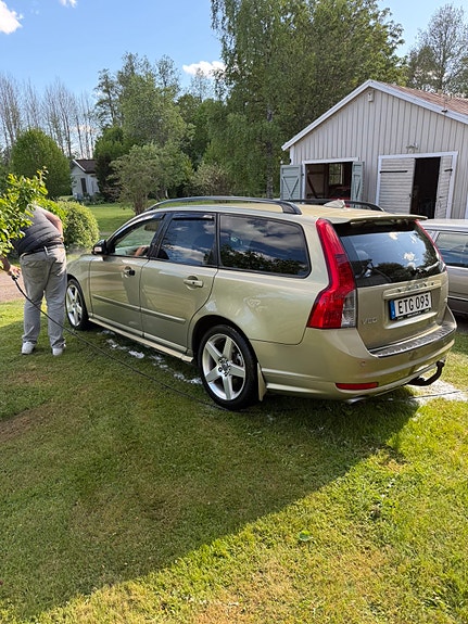 Volvo V50 3 of 5