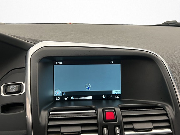 Volvo XC60 17 of 30