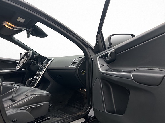 Volvo XC60 23 of 30