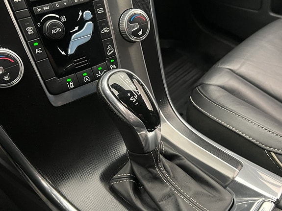 Volvo XC60 21 of 30