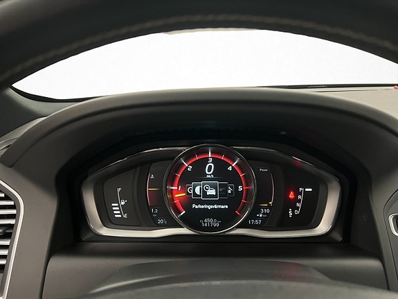 Volvo XC60 14 of 30