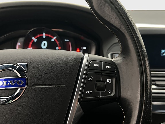 Volvo XC60 15 of 30