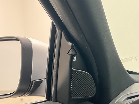 Volvo XC60 9 of 30