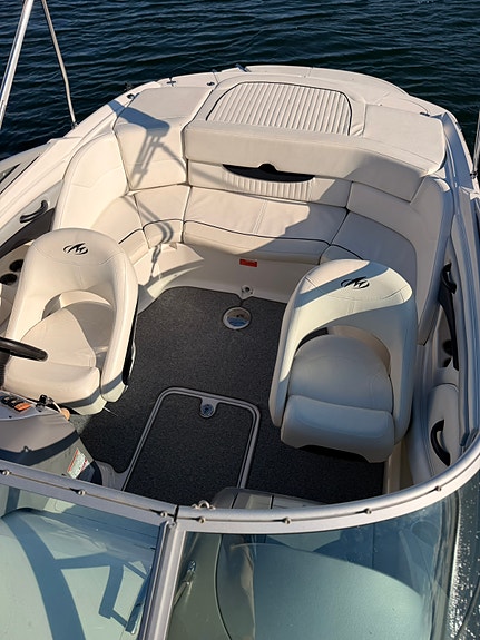Monterey 214FCS 2008 - V8 7 of 13