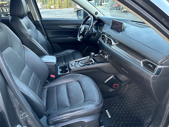 Mazda CX-5 9 of 17