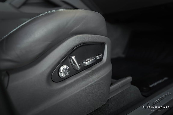 Porsche Cayenne 18 of 23