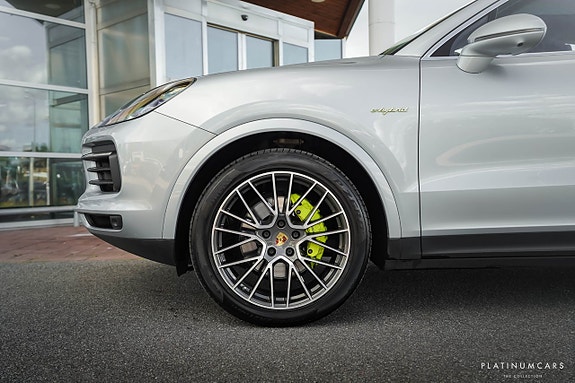 Porsche Cayenne 18 of 20