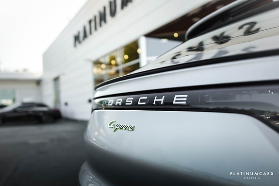 Porsche Cayenne 21 of 23