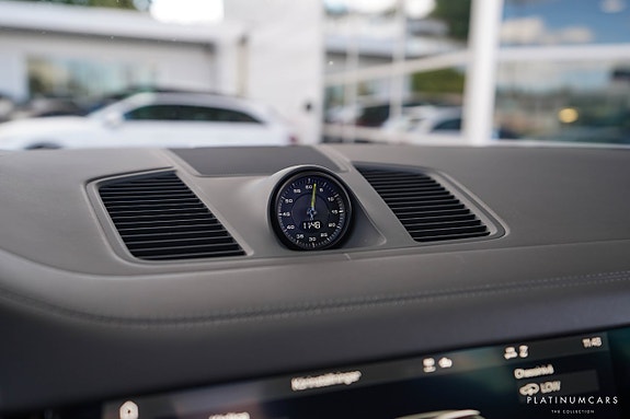 Porsche Cayenne 10 of 20