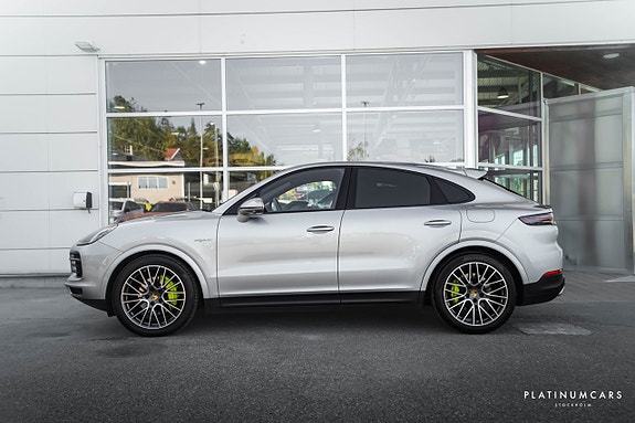 Porsche Cayenne 5 of 23
