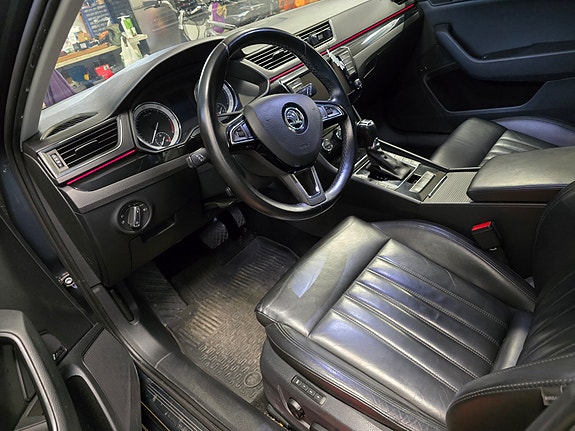Skoda Superb 4 of 5
