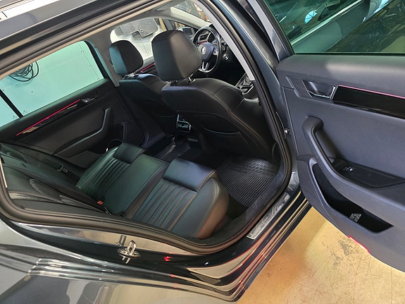 Skoda Superb 7 of 8