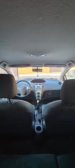 Toyota Yaris 6 of 6