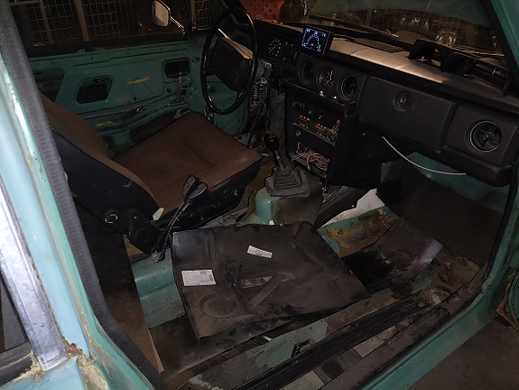 Volvo 142 4 of 5
