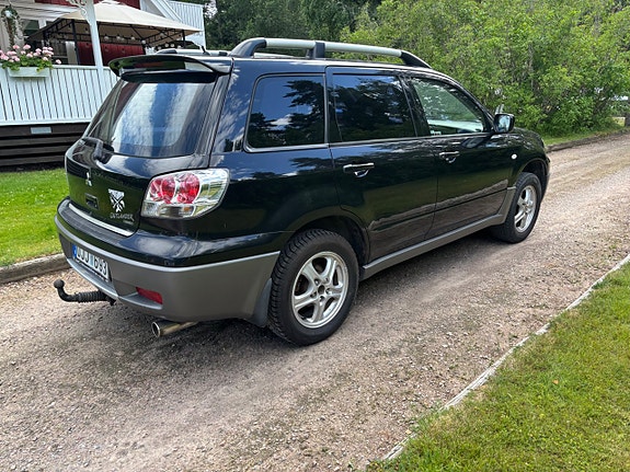 Mitsubishi Outlander 4 of 5