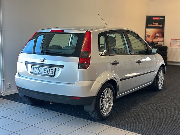 Ford Fiesta 5 of 5