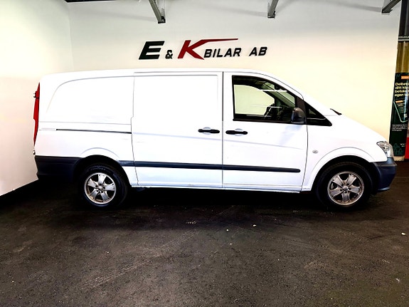Mercedes-Benz Vito 113 2 of 5