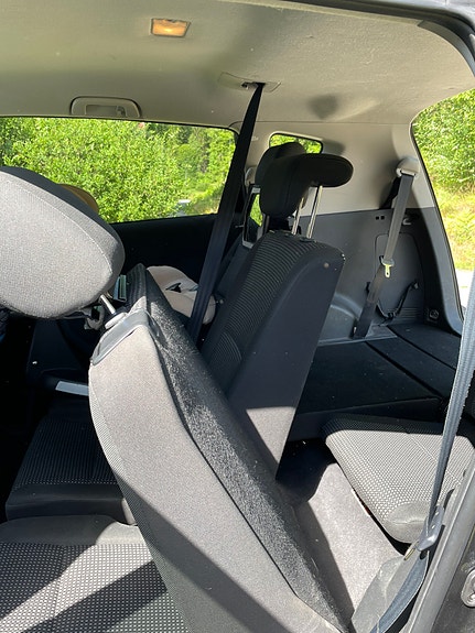 Toyota Corolla Verso 6 of 8