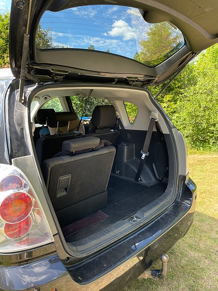 Toyota Corolla Verso 7 of 8